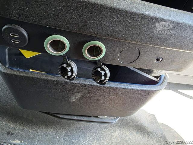 Standardní tahač VOLVO FH 460 Basic Turbo Unfall, 2 Kreis-Hydraulik