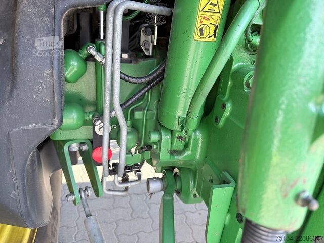 Traktorius John Deere 6155R