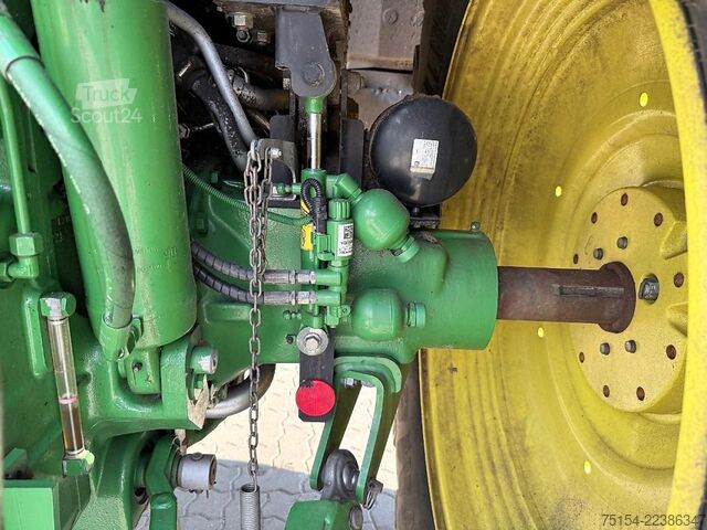 Traktorius John Deere 6155R