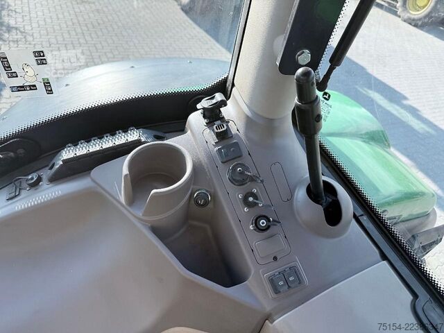 Traktorius John Deere 6155R