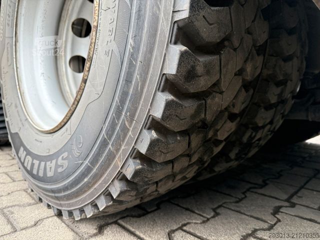 Vacuum tank truck MAN 28.400 6x2 Kanalreiniger Kombi MÜLLER 10.500 L