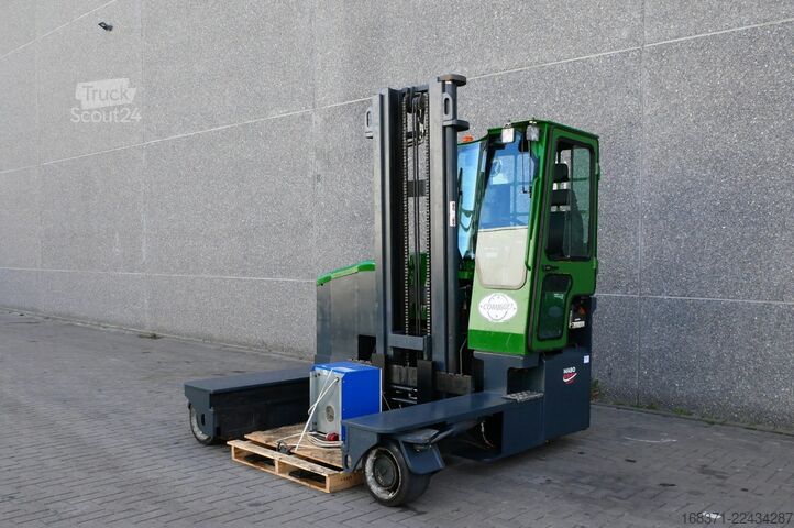 Side loader forklift Combilift C4000ET
