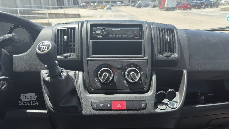 Asuntovaunu/karavaani Peugeot Boxer 2024 | Manual | Totalmente equipada