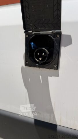 Asuntovaunu/karavaani Peugeot Boxer 2024 | Manual | Totalmente equipada
