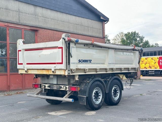 Tresidigt tippvagnssläp SCHMITZ CARGOBULL SGF C2 Tandem 3Seitenkipper
