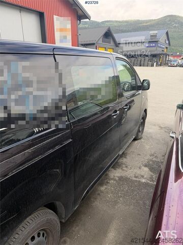 Στέισον βάγκον με ψηλή οροφή Toyota Proace Van – Repair Project