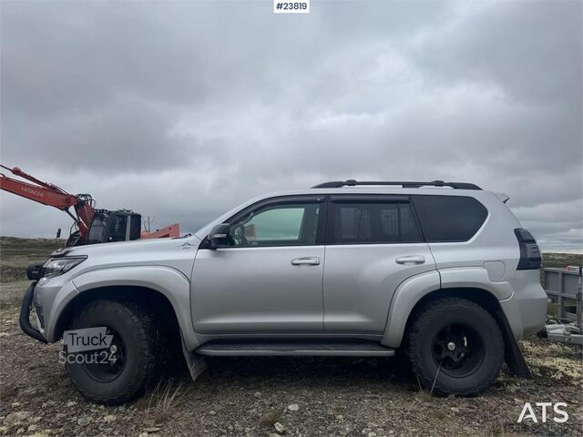 Break à toit surélevé Toyota Land Cruiser