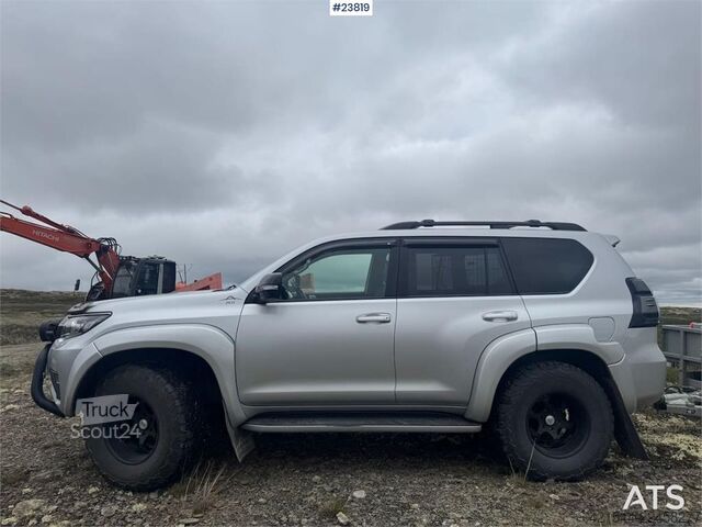 Break à toit surélevé Toyota Land Cruiser