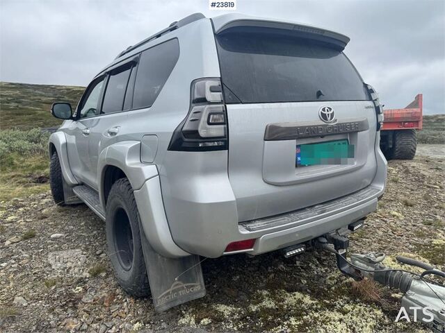 Break à toit surélevé Toyota Land Cruiser