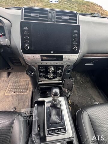 Kombi s vysokou střechou Toyota Land Cruiser