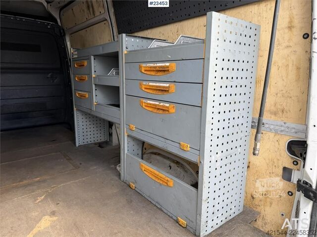Kombi s vysokou strechou VW Crafter van with interior