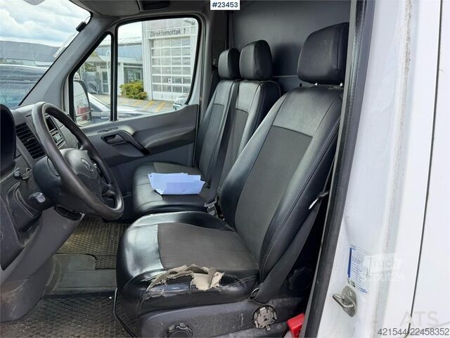 Kombi s vysokou strechou VW Crafter van with interior