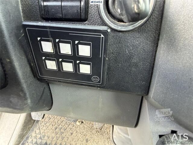Kombi s vysokou strechou VW Crafter van with interior