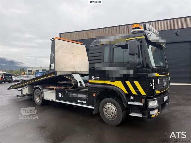 Bärgningsfordon MAN TGM 15.240 4x2 tow truck w/ frame winch, tow boom