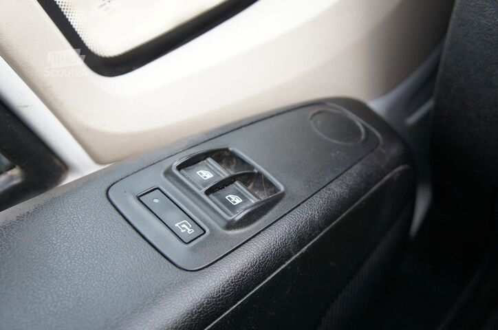 Furgoneta de caja alta FIAT Ducato L2H2 160PS 1.Hand TÜV 2028 AHK