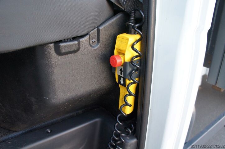 Savitarnos furgonas OPEL Movano 2.3 CDTi Kipper Doka 7-Sitzer AHK Euro5