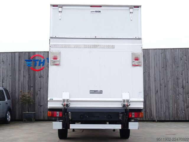 Vrachtwagen met bakwagen MAN TGE 3.180 Koffer LBW DSG Motorschaden Euro6
