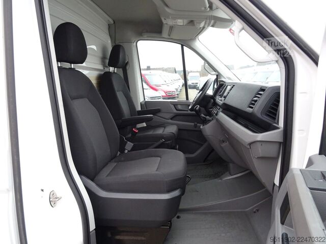 Vrachtwagen met bakwagen MAN TGE 3.180 Koffer LBW DSG Motorschaden Euro6