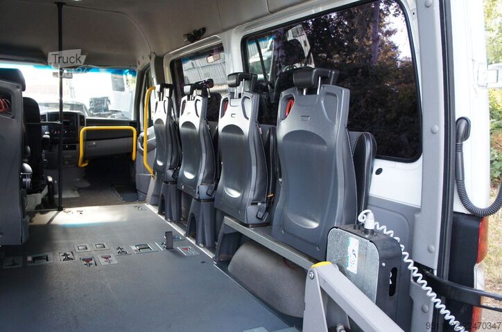 Minibus MERCEDES-BENZ Sprinter 313 CDi Rollstuhlrampe 7+1 Sitz 95KW E6
