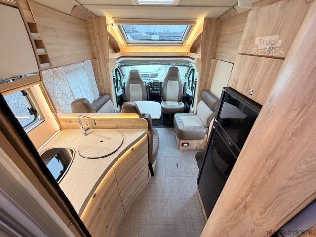 Polintegriran avtodom EURAMOBIL Profila RS 695 QB *st.-Solar*