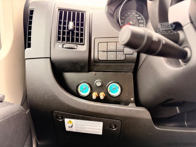 Polintegriran avtodom EURAMOBIL Profila RS 695 QB *st.-Solar*