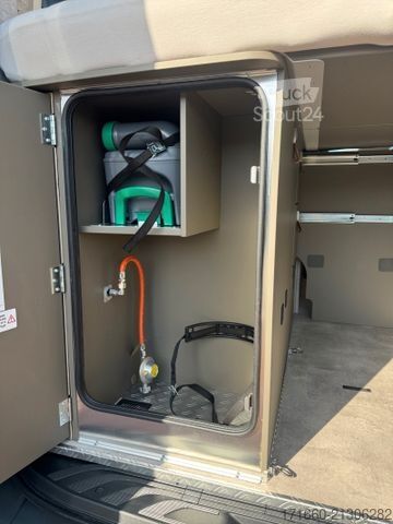 Camping-car HYMER/ERIBA Grand Canyon S CrossOver 600 WECHSELRICHTER, AHK