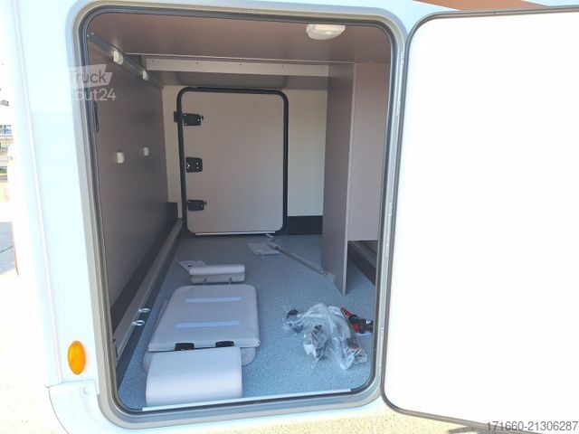 Camping-car semi-intégré BÜRSTNER Lyseo TD 727 G Mega-Deal!