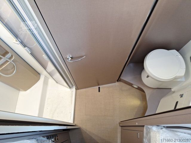 Camping-car semi-intégré BÜRSTNER Lyseo TD 727 G Mega-Deal!