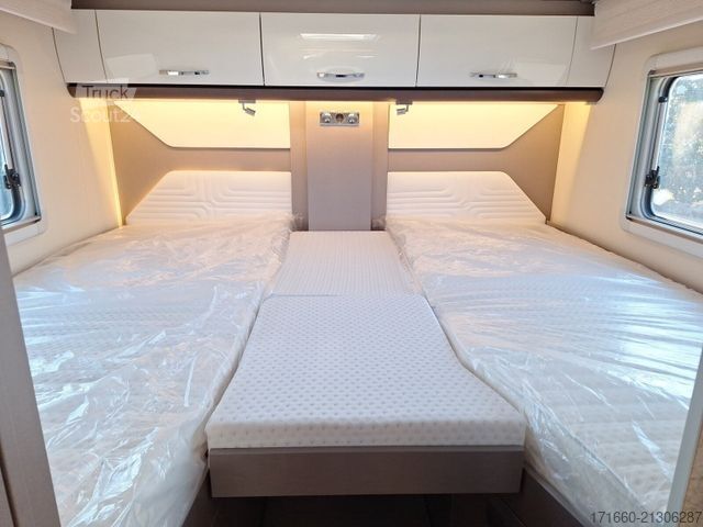 Camping-car semi-intégré BÜRSTNER Lyseo TD 727 G Mega-Deal!