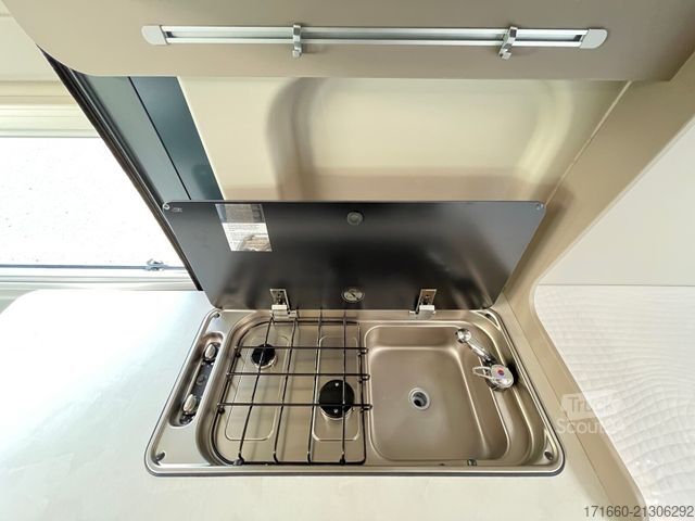 Karavan CARADO CV 600 Optik Paket 2, MJ 2025, PEUGEOT