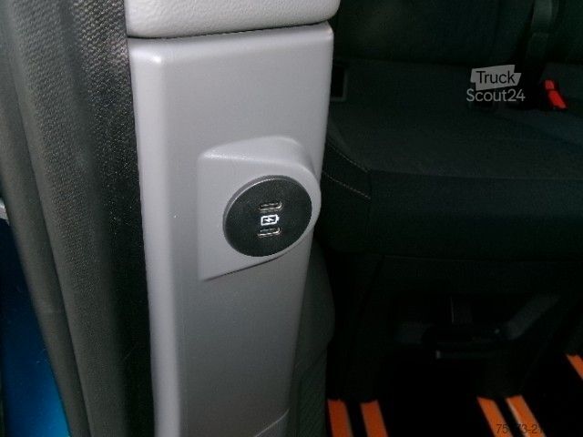 Minibus FORD Tourneo Custom Bus Titanium B&O LHZ AHK Kam