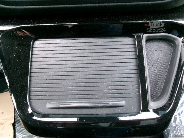 Minibus FORD Tourneo Custom Active 340L1 PHEV AHK Matrix 360K