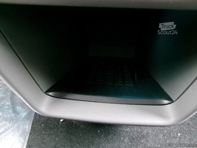 Minibus FORD Tourneo Custom Active 340L1 PHEV AHK Matrix 360K