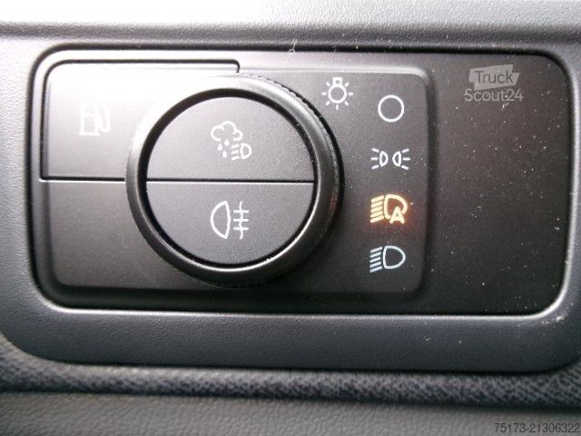 Minibus FORD Tourneo Custom Active 340L1 PHEV AHK Matrix 360K