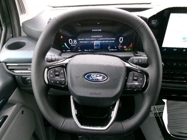 Minibus FORD Tourneo Custom Bus 320 L1 4x4 Active AHK B&O