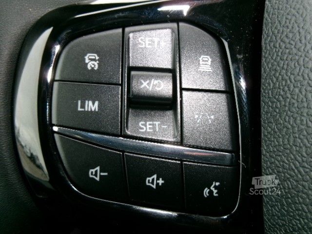 Minibus FORD Tourneo Custom Bus 320 L1 4x4 Active AHK B&O