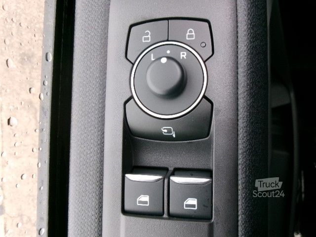 Minibus FORD Tourneo Custom Bus 320 L1 4x4 Active AHK B&O