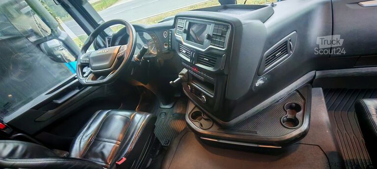 Tracteur routier standard Iveco s-way 480