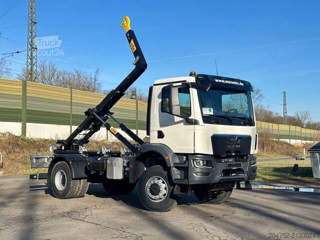 Hakenarmsystem MAN TGM MAN TGM 18.320 4x4 Euro 6e Hyva 12-45