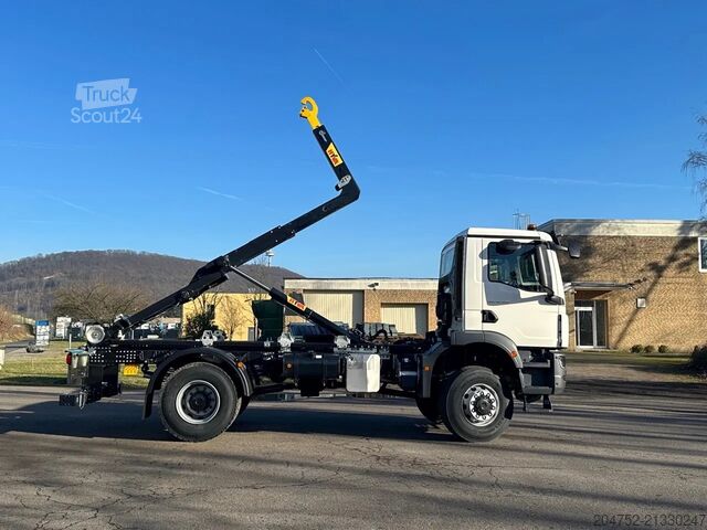 Hakenarmsystem MAN TGM MAN TGM 18.320 4x4 Euro 6e Hyva 12-45