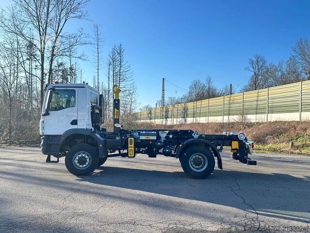 Hakenarmsystem MAN TGM MAN TGM 18.320 4x4 Euro 6e Hyva 12-45