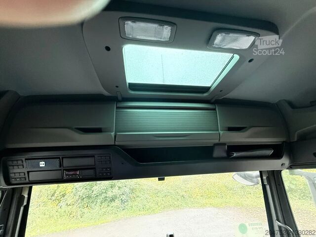 Autokrāna kravas automašīna MAN TGX 26.520 MAN TGX 26.520 6x2 Hiab 228-6 Kran