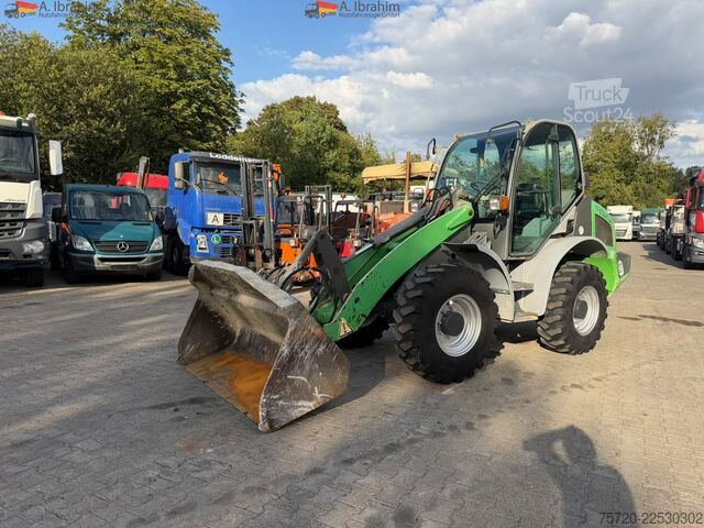 Pyöräkuormaaja Kramer 950 Allrad Schnellwechsler Gabel Schaufel