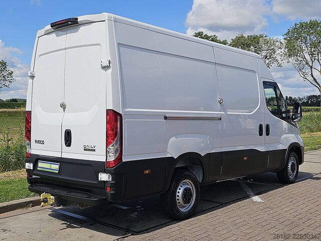 Break à toit surélevé IVECO DAILY 35 S 18 3.0L AUT. L2H2
