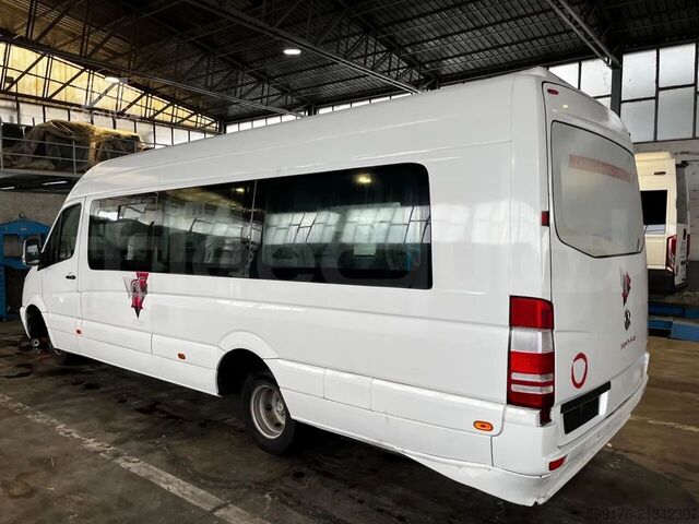 Transporte de pessoas Mercedes-Benz Sprinter