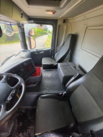 Volquete con grúa Scania G 400 B 8X4*4 TRIPLE!! KRAAN/KIPPER!!  NL TRUCK!