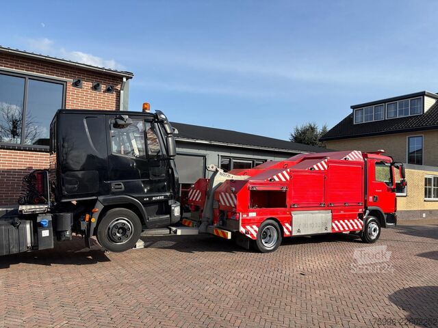 Bärgningsfordon MAN TGL 8.220 Takelwagen TowTruck Abschlepwagen Tak...