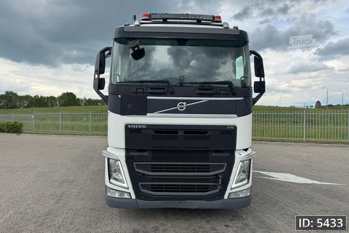 Chassi med hytt Volvo FH 540 Globetrotter, Euro 6, / 8x4 / ADR / Stee...