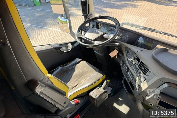 Timmertransportör Volvo FH16 750 Globetrotter XL, Euro 6, 8x4 / Hydraul...