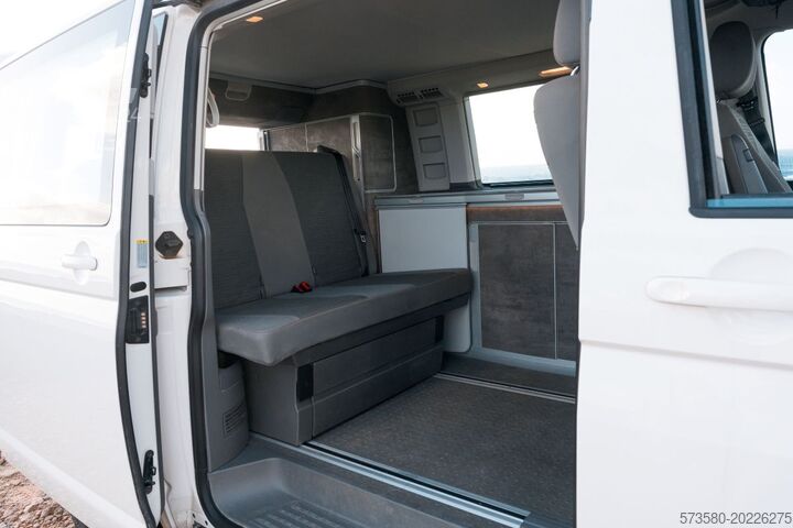 Kastenwagen Wohnmobil / Campervan Volkswagen California Camper | 2 Betten 4 Schlafplätze | Küchenzeile + Dachbett